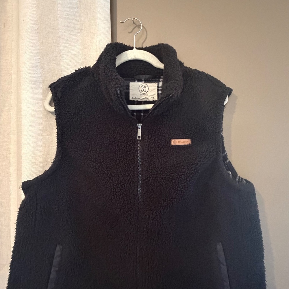 SAGE Collective Women's Black Sherpa Vest Plaid Fleece Lining, Size Large - Picture 2 of 11